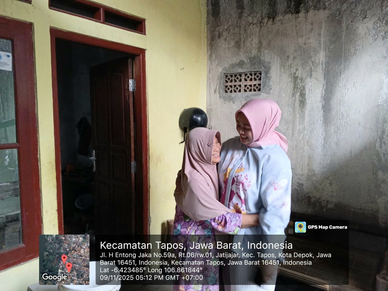 Kegembiraan Salah Satu Warga Penerima Manfat Ketika Dewan Fanny Hadir Kerumahnyaa